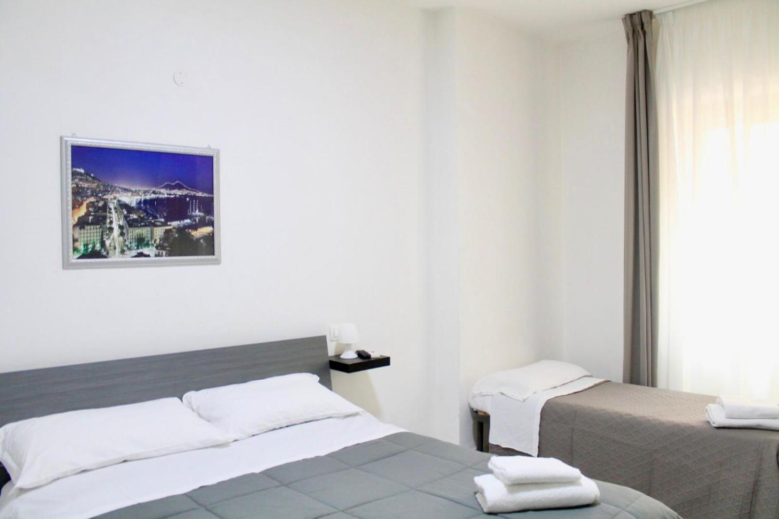 נאפולי B&B Central Rooms 137 מראה חיצוני תמונה