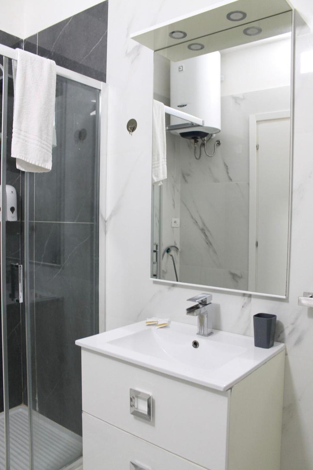 נאפולי B&B Central Rooms 137 מראה חיצוני תמונה